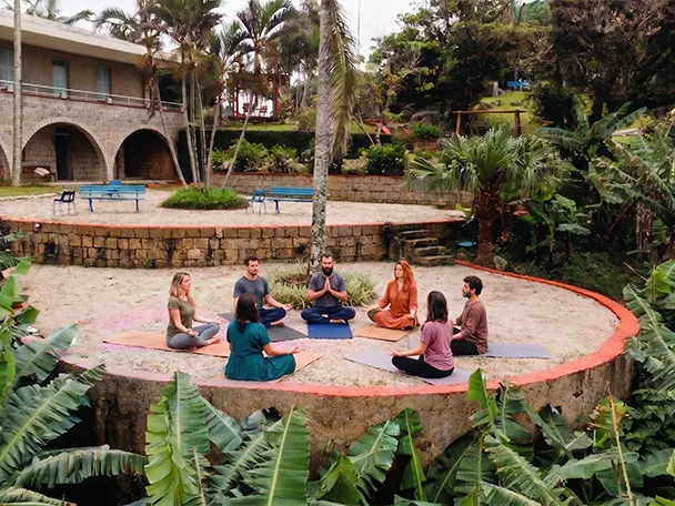 Yoga ao Amanhecer